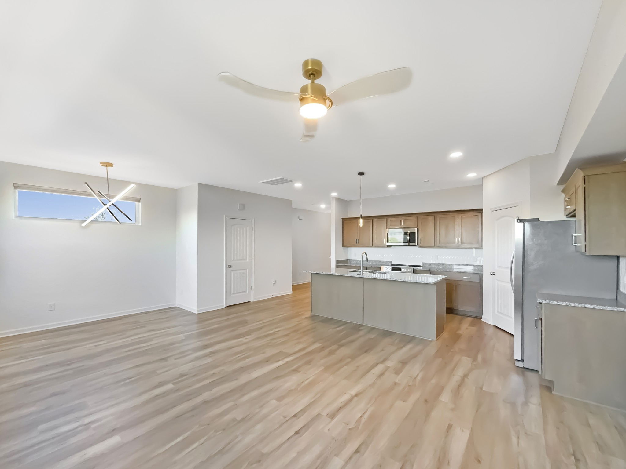 2656 Lakevilla Dr 16