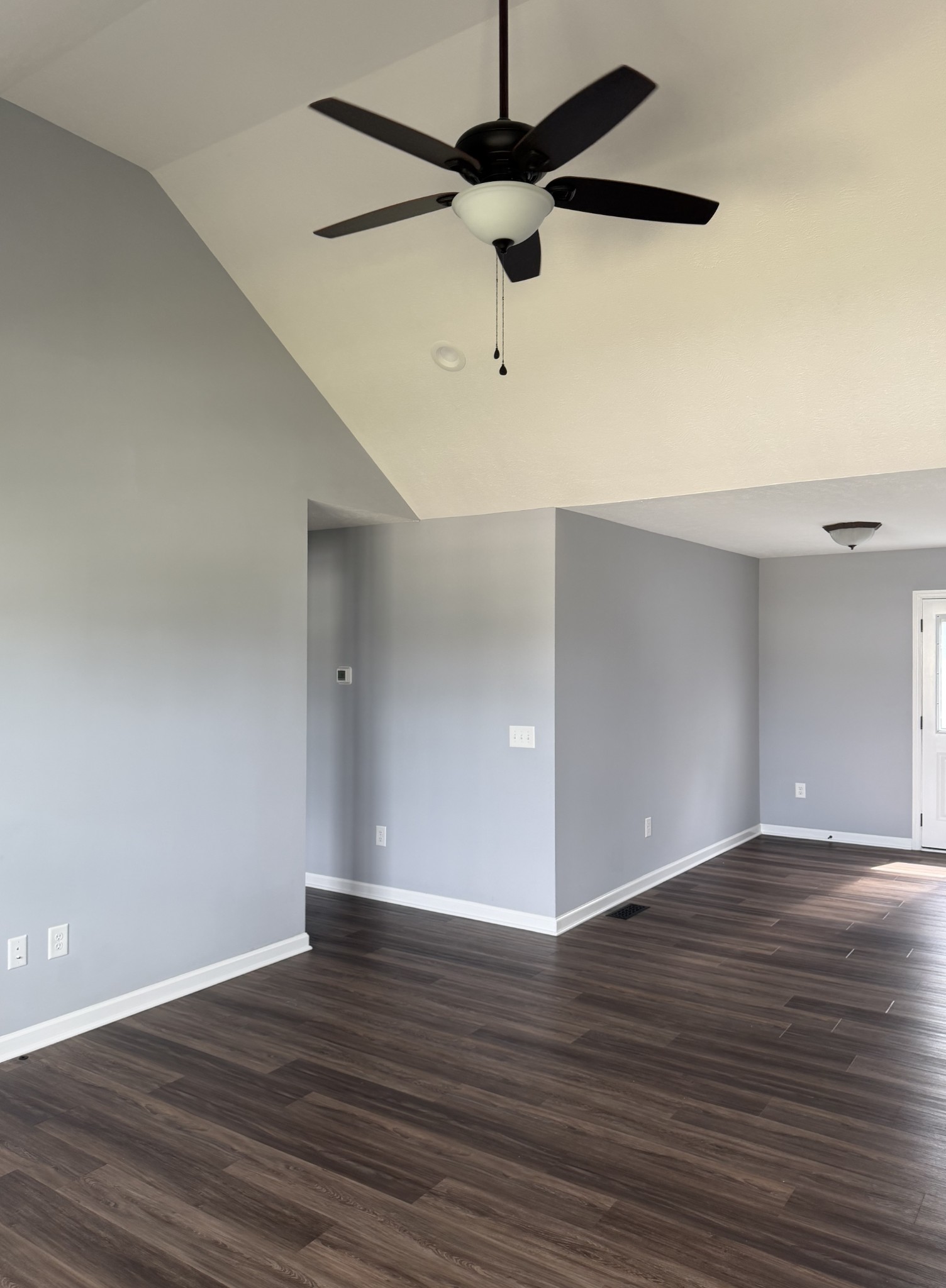 727 Ella Ct