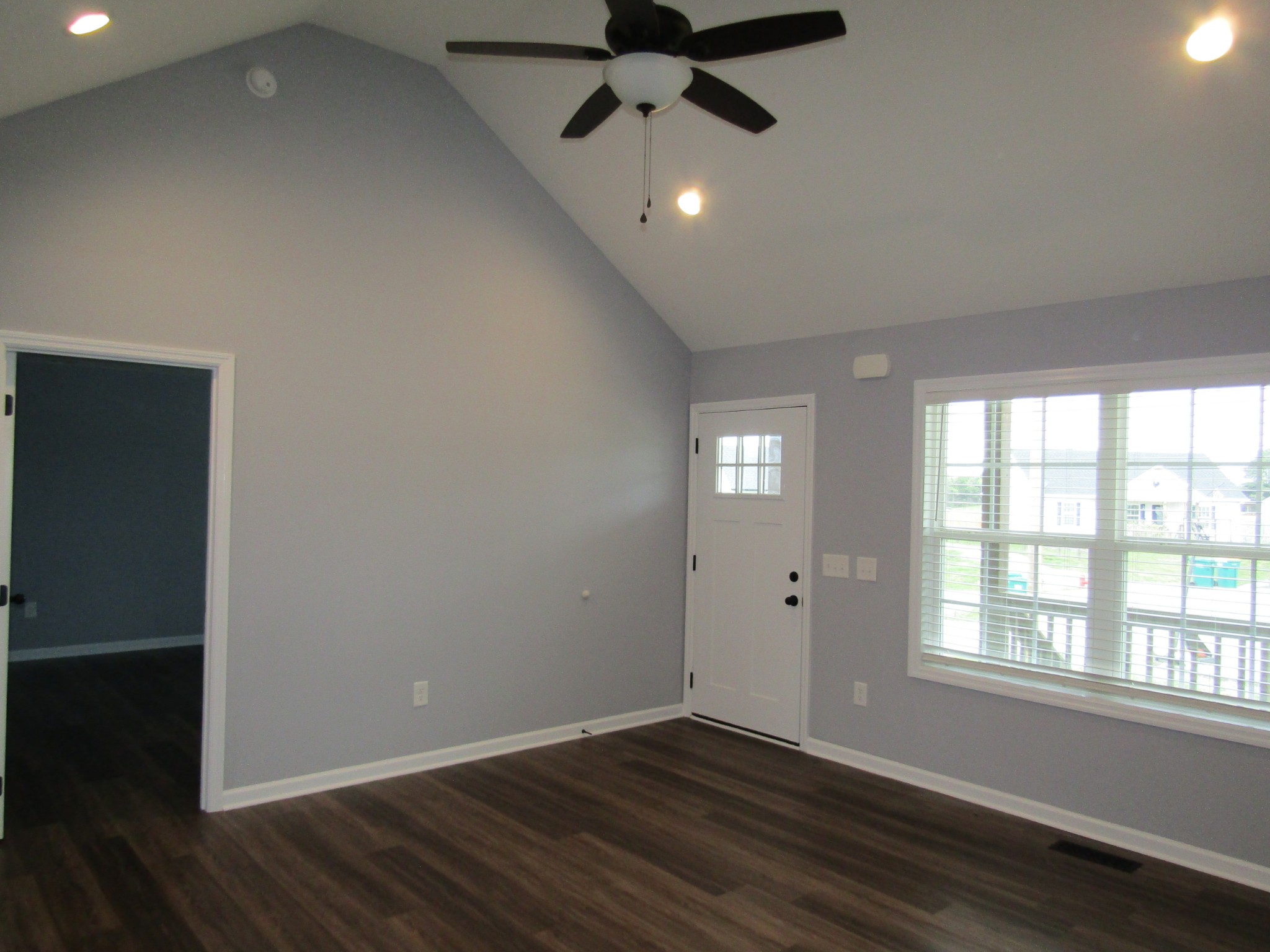 727 Ella Ct