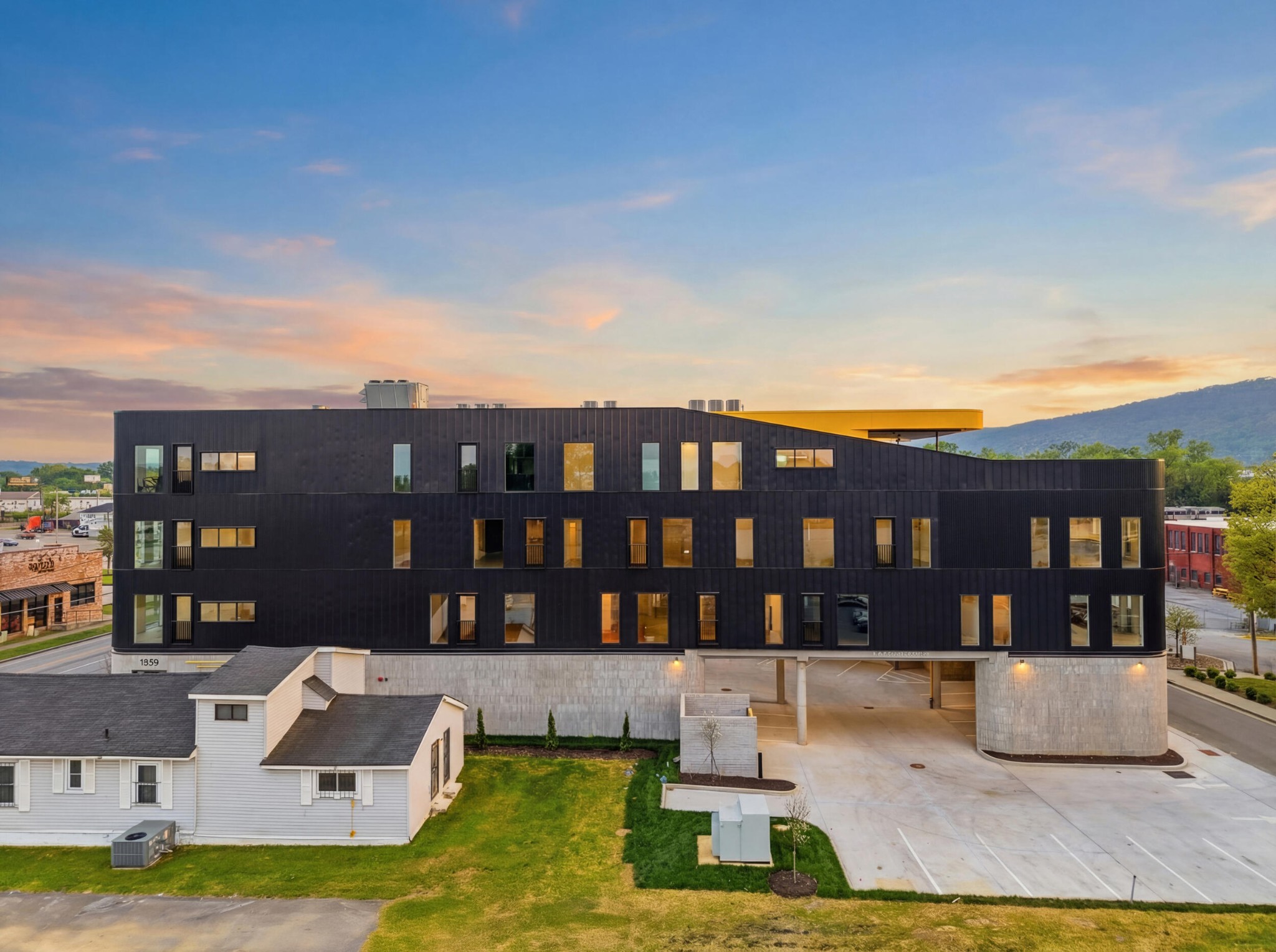 1939 Central Avenue 401