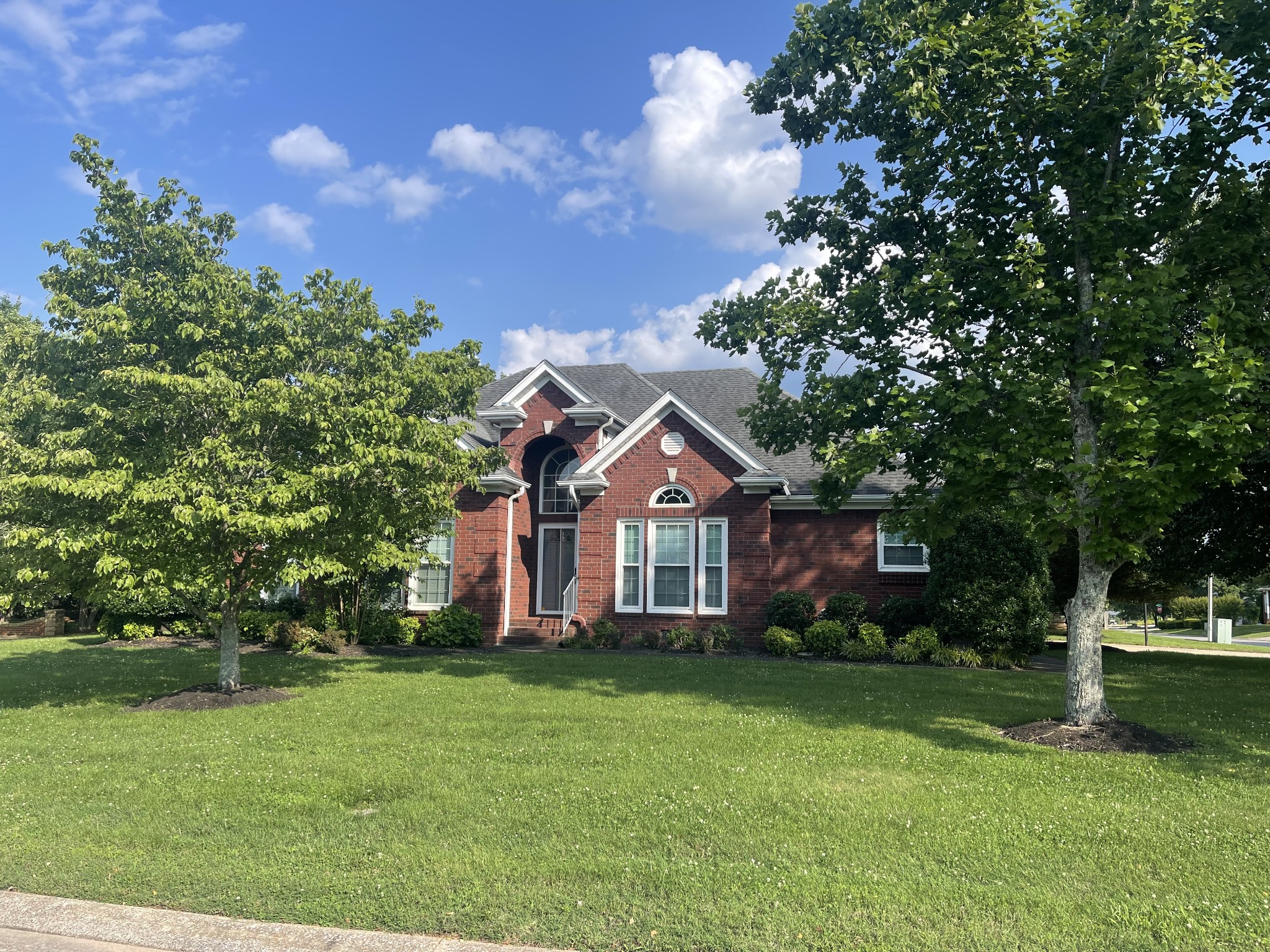 387 Natchez Trace Ct