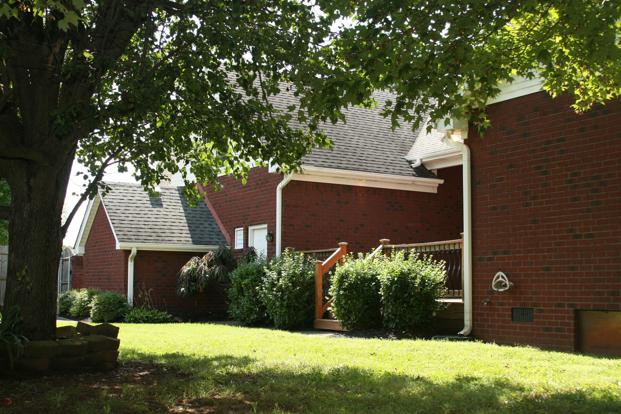 387 Natchez Trace Ct