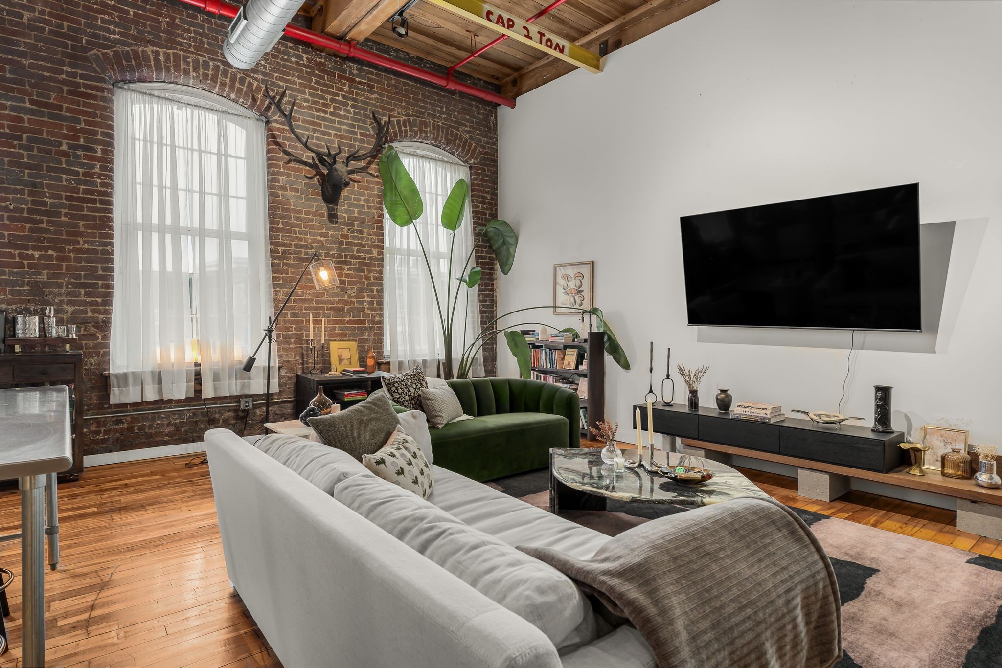 1400 Rosa L Parks Blvd 211