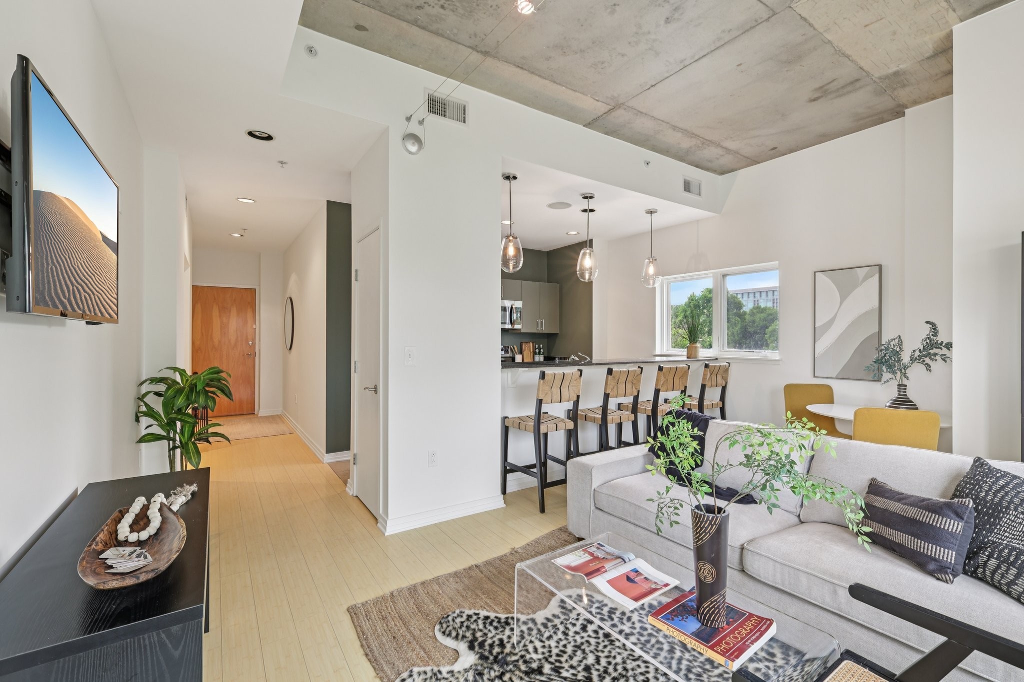1101 18th Ave S 401