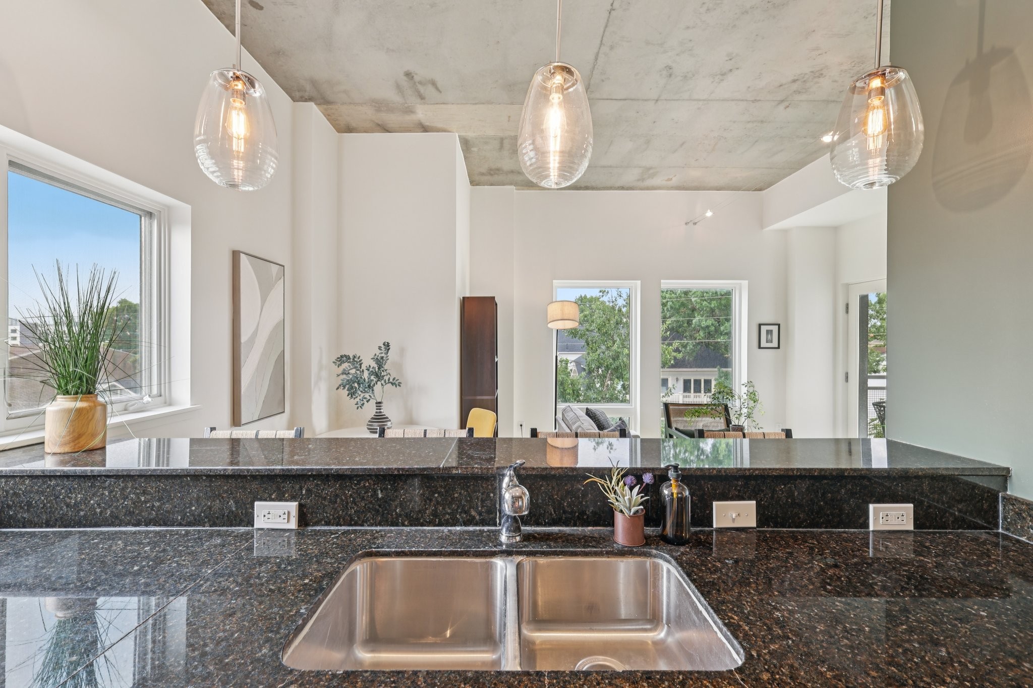 1101 18th Ave S 401