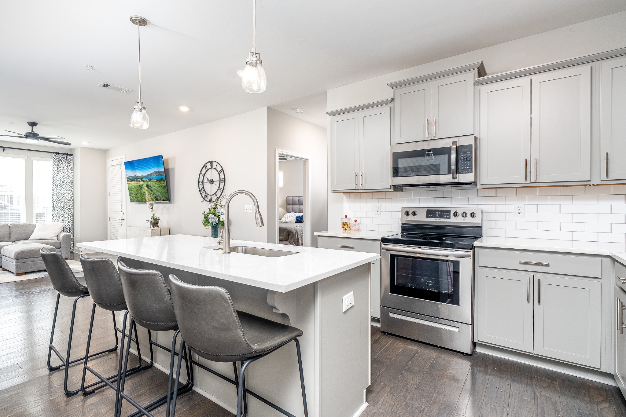 800 Vintage Green Ln 103