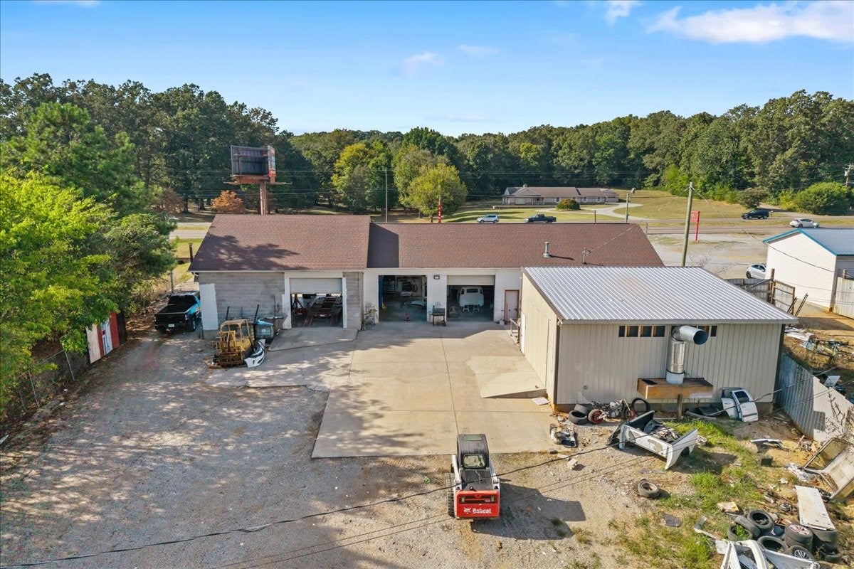 2795 Highway 11 S