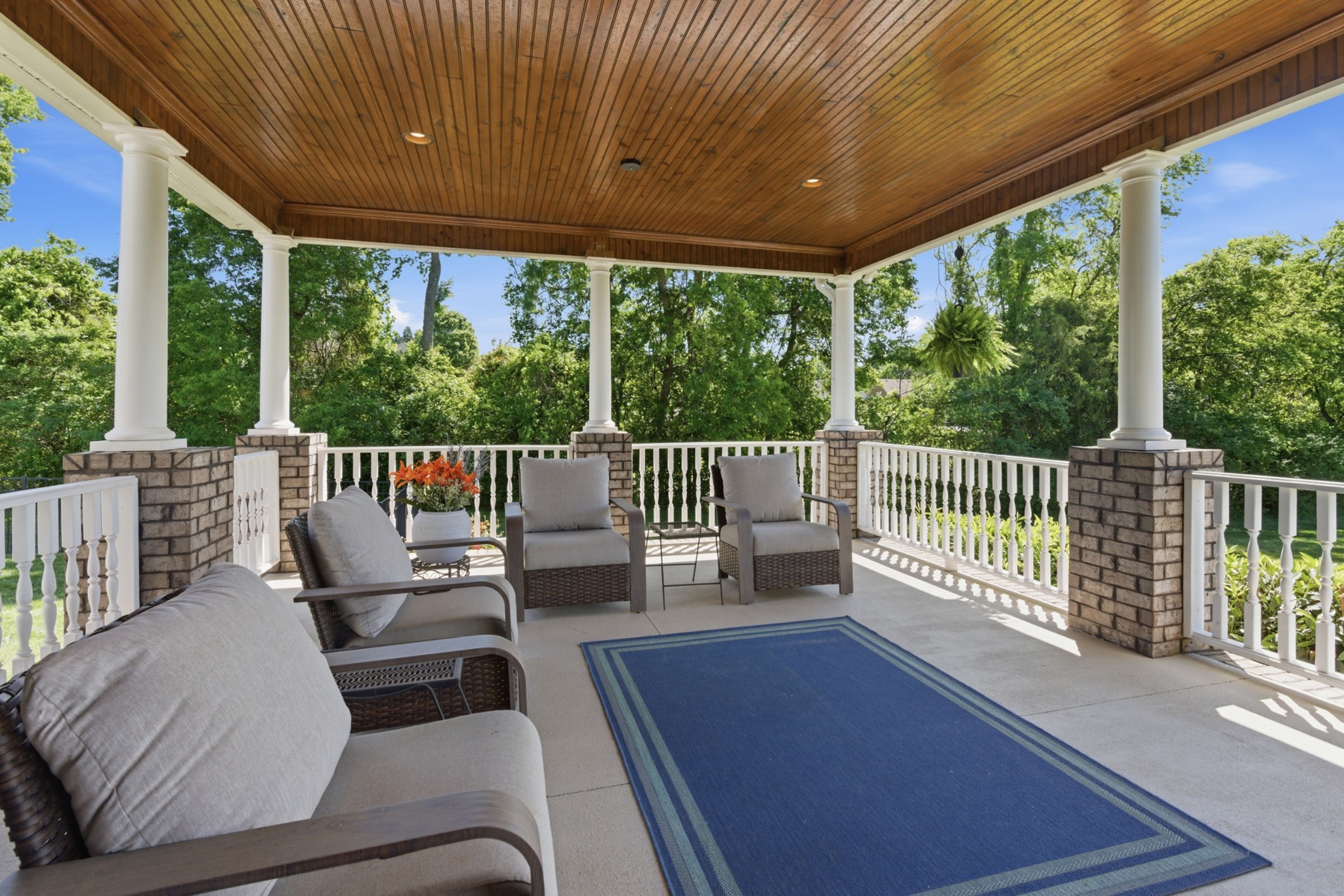 239 Grandview Cir
