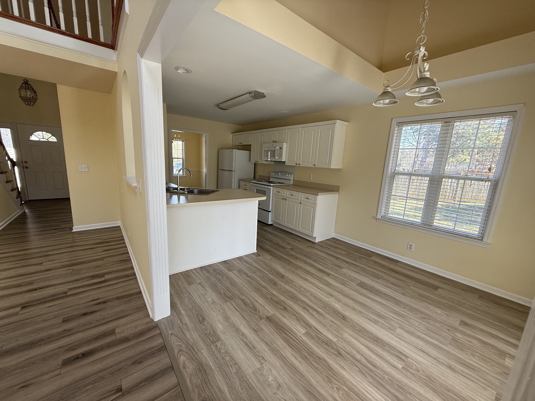 222 Mandella Way