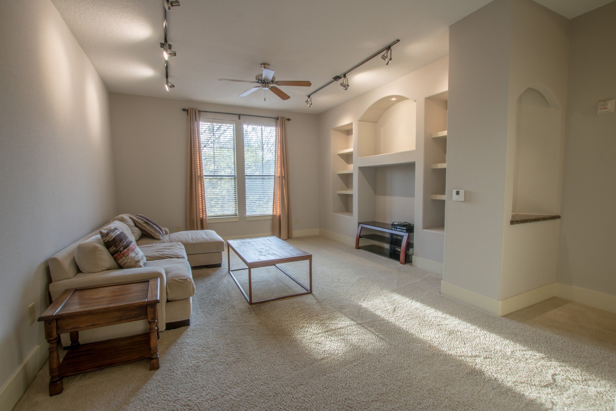 2-bed home for rent in Nashville, TN 37212, 2600 Hillsboro Pike 312 2600 Hillsboro Pike 312, Nashville TN 37212 2-bed home, photo 2 of 23