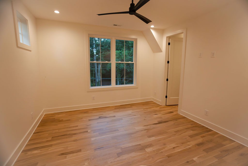 Nashville, Tennessee 37204, United States, 6 Bedrooms Bedrooms, ,4 BathroomsBathrooms,Residential,Active,192013