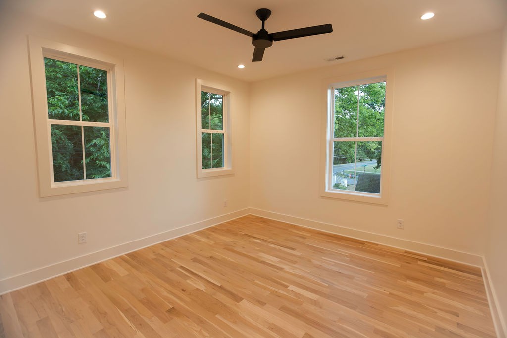 Nashville, Tennessee 37204, United States, 6 Bedrooms Bedrooms, ,4 BathroomsBathrooms,Residential,Active,192013