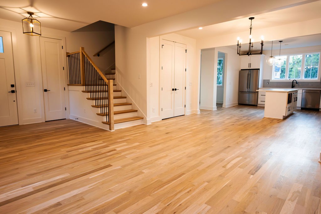 Nashville, Tennessee 37204, United States, 6 Bedrooms Bedrooms, ,4 BathroomsBathrooms,Residential,Active,192013