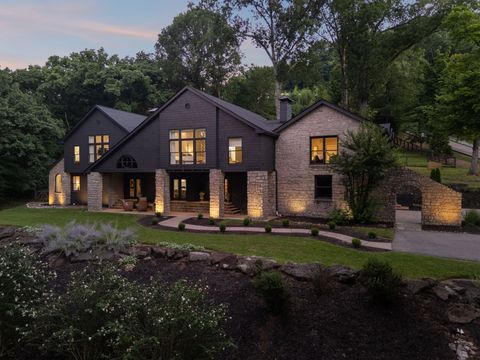 915 Overton Lea Rd Nashville TN 37220