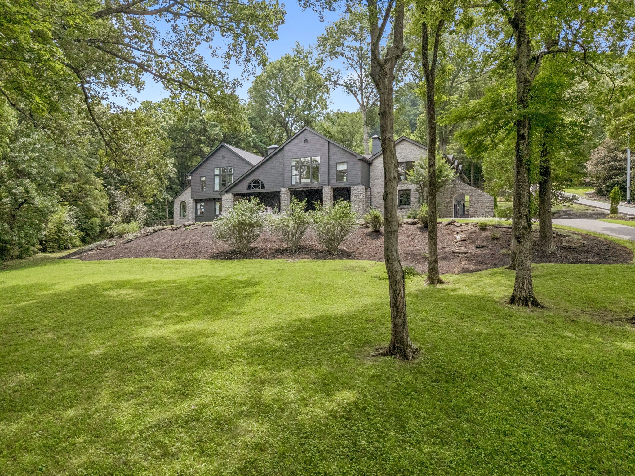 915 Overton Lea Rd