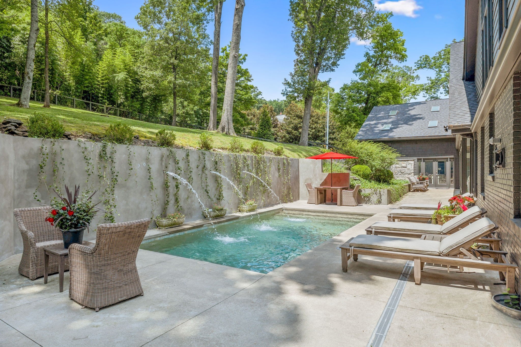 915 Overton Lea Rd