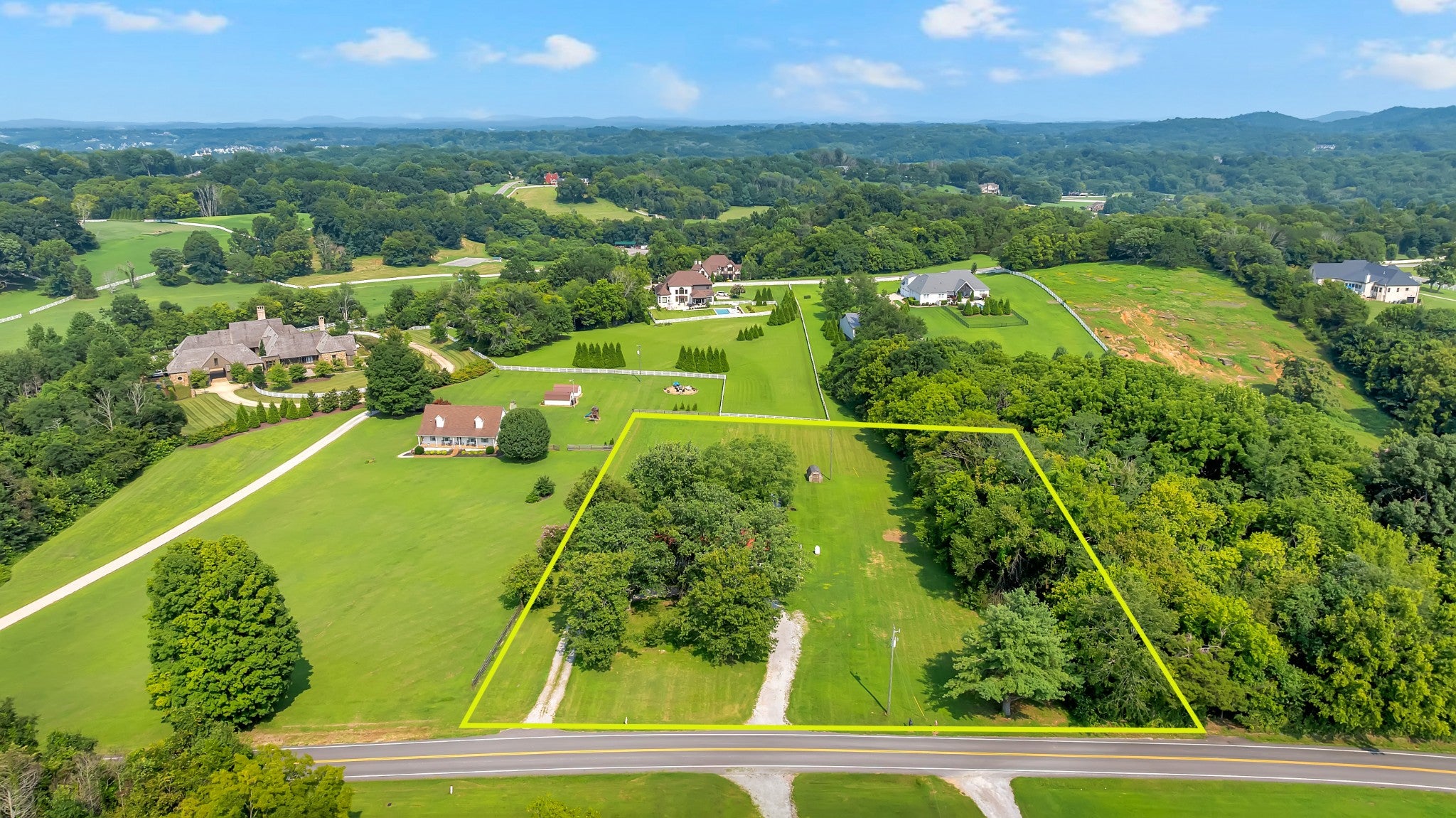 listing at 6692 Cool Springs Rd Thompsons Station, Thompsons-Station