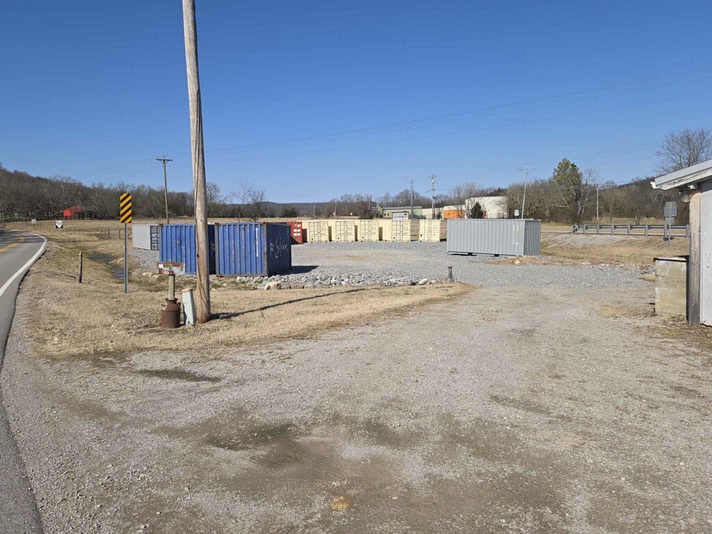 3981 Fayetteville Hwy