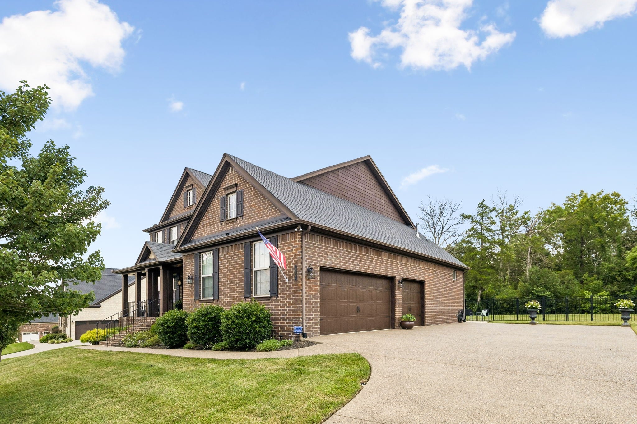 691 Lawler Ln
