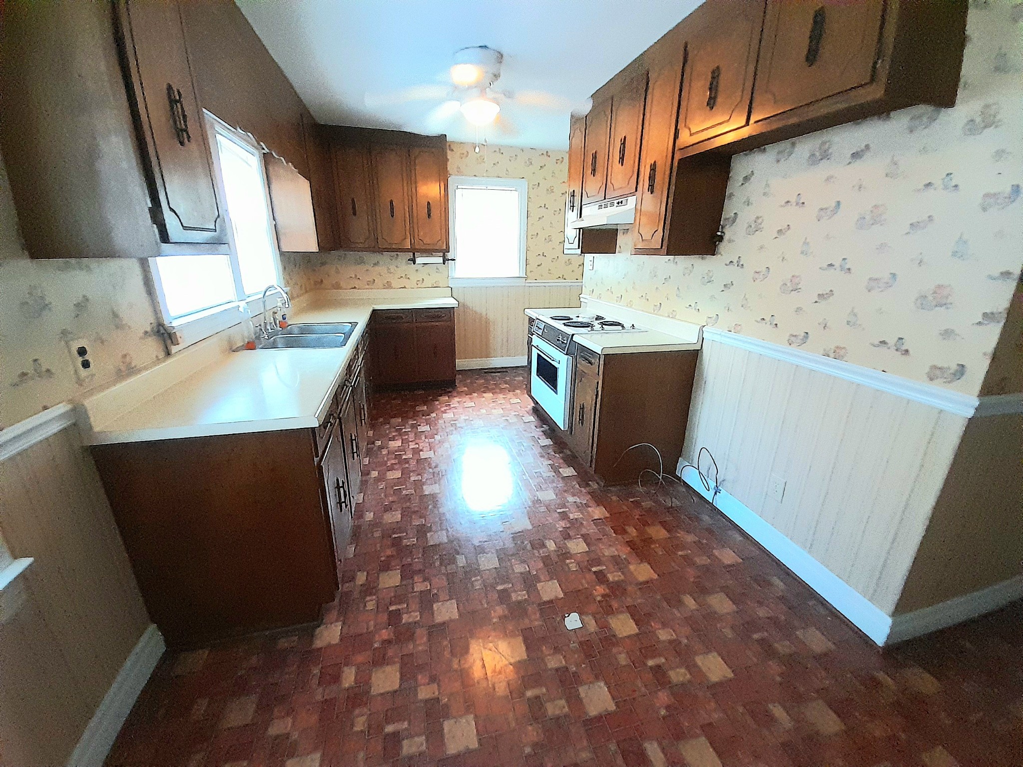 1022 Rolling Fields Cir