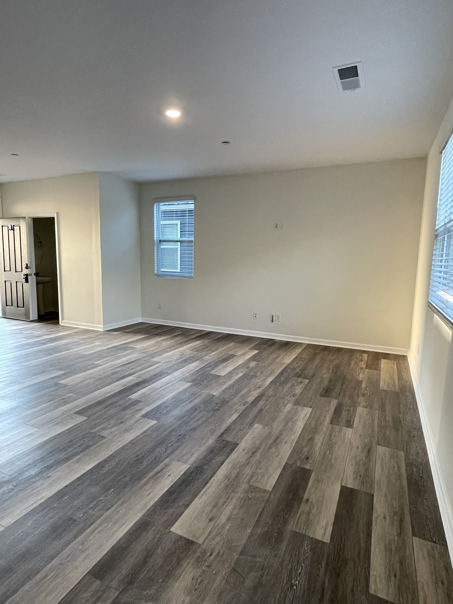 537 Spangler Ln