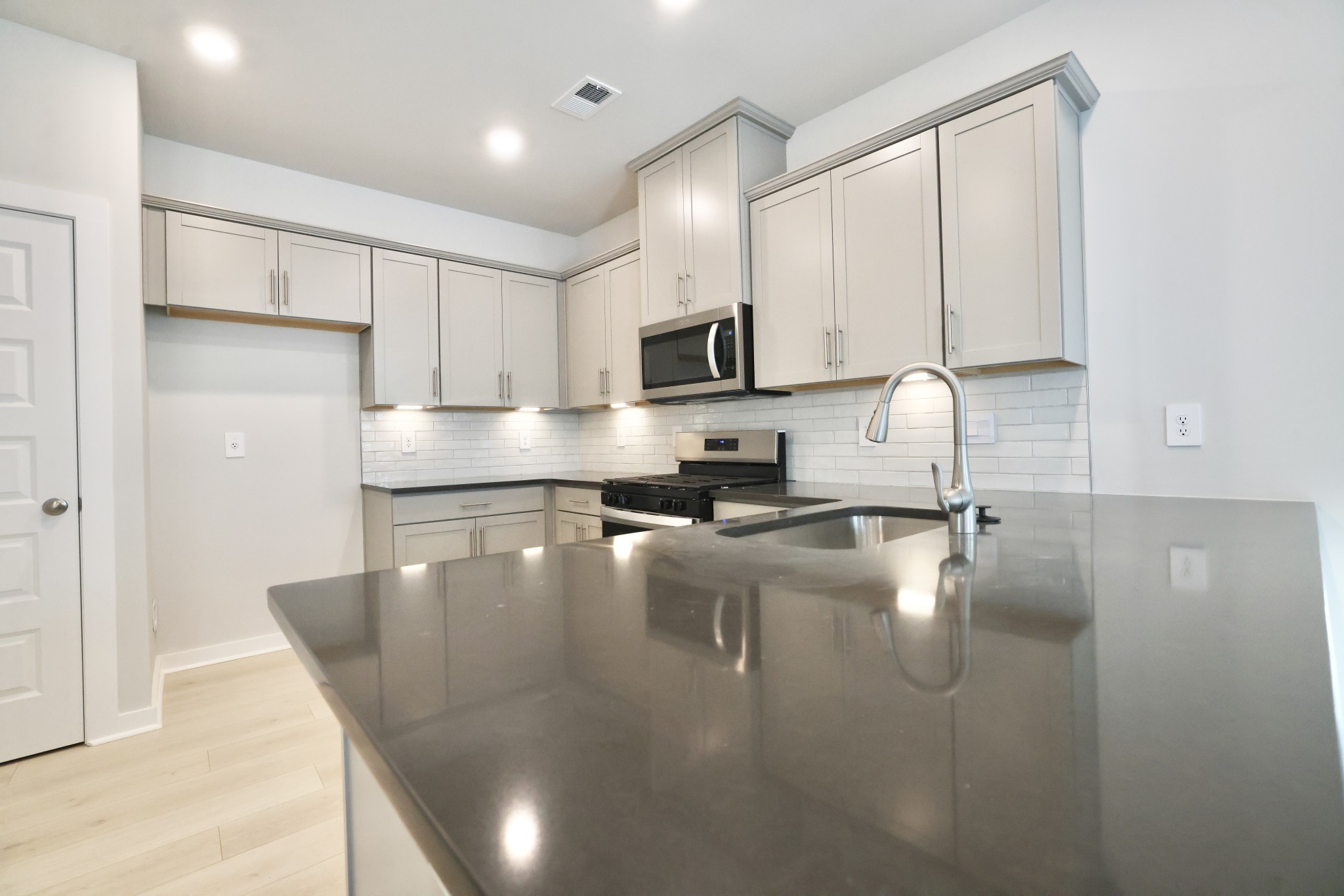 2188 Holmesburg Pvt Circle