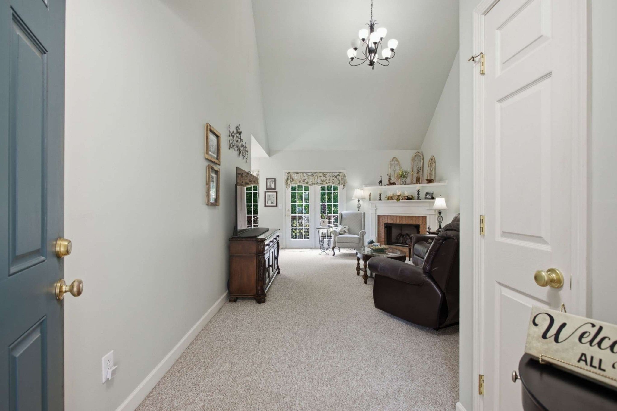 1042 Watauga Ct, Thompsons Station TN 37179 3-bed home, photo 4 of 17