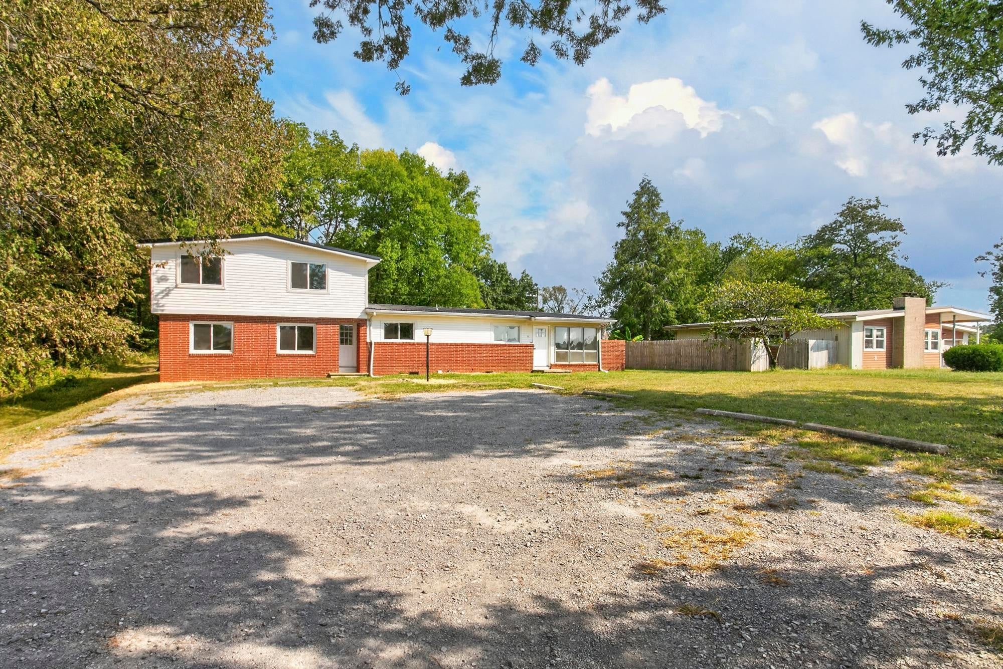 150 Pembroke Oak Grove Rd