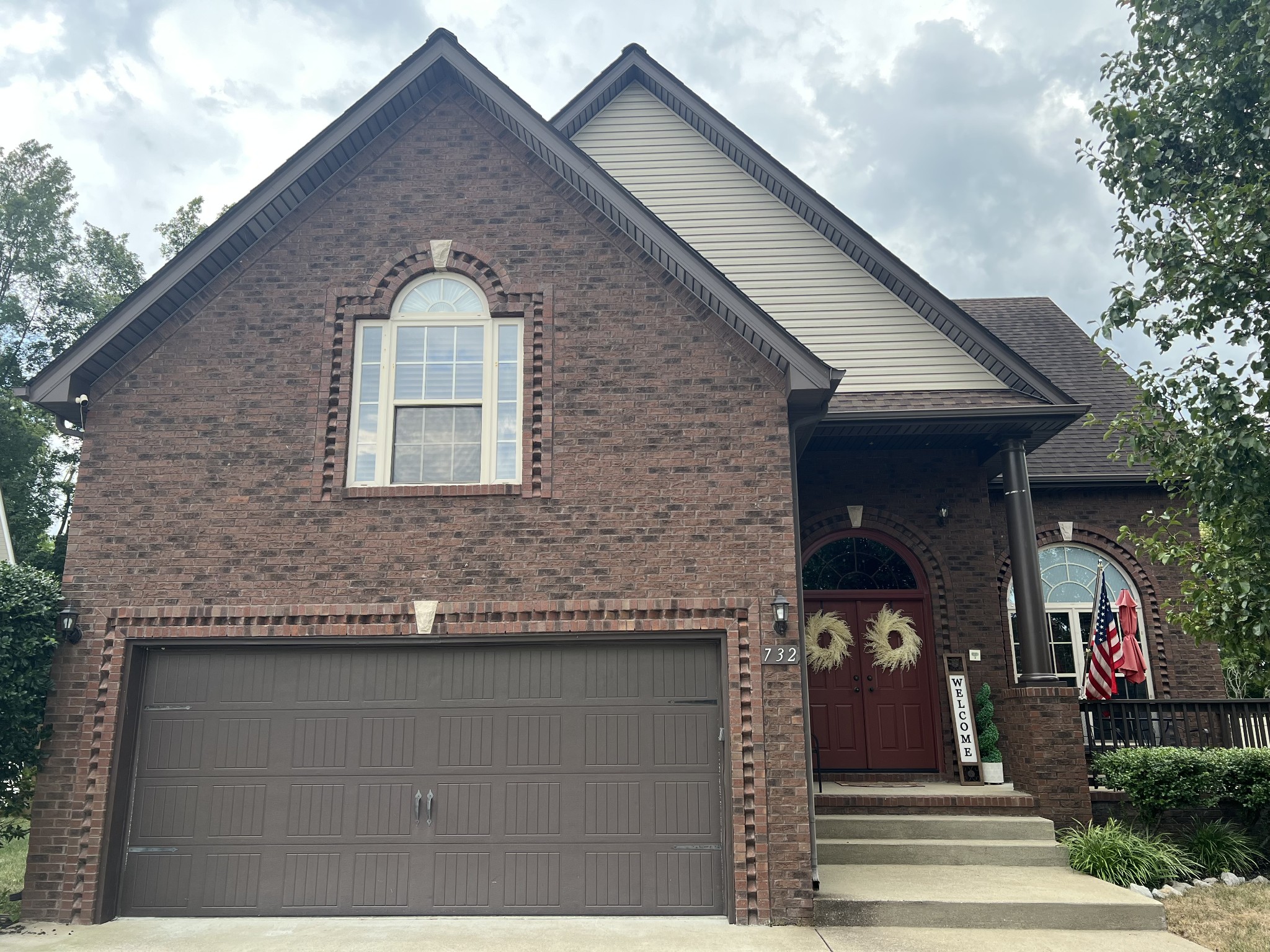 732 Cavalier Dr