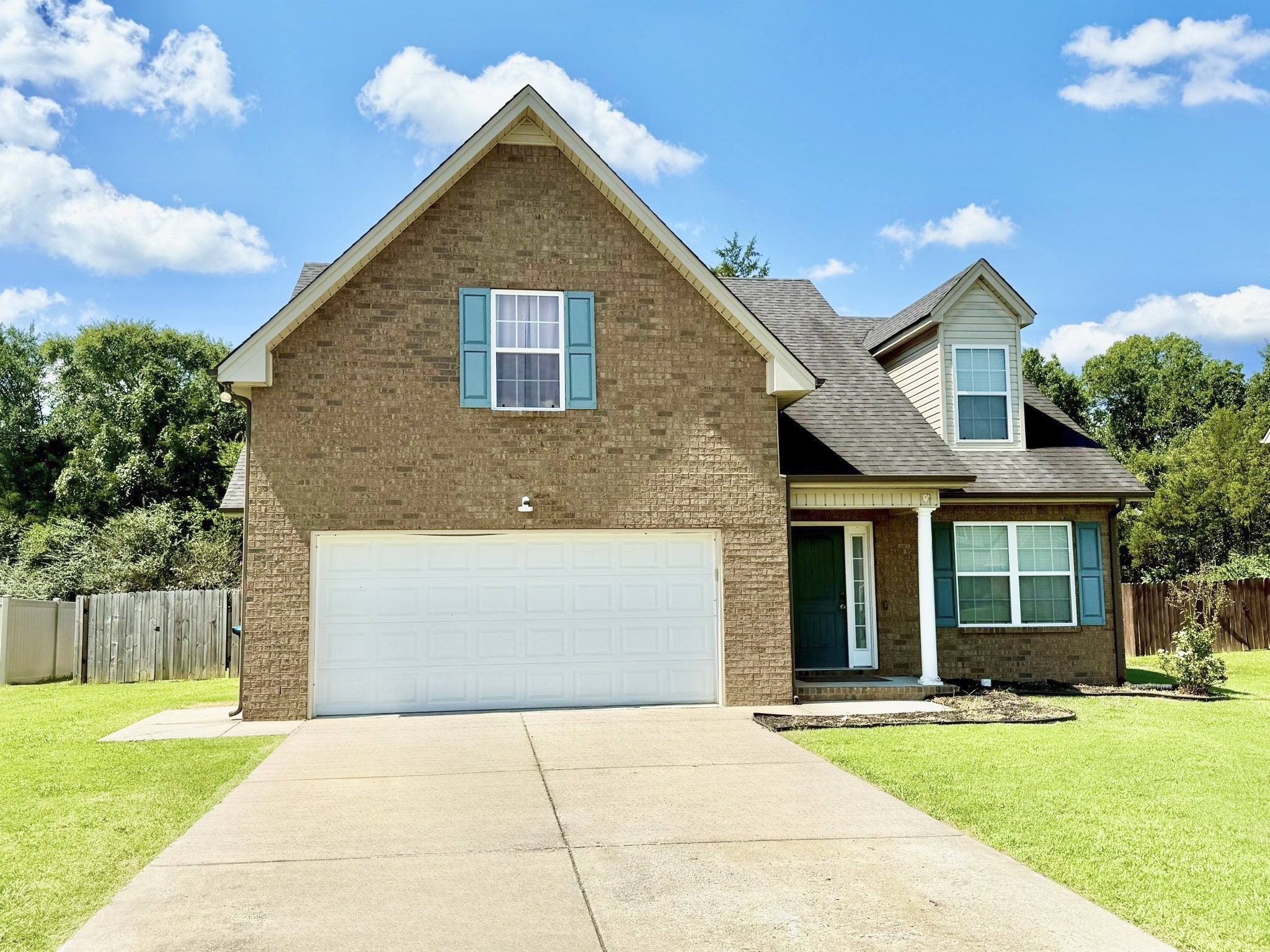 2415 Auldridge Dr