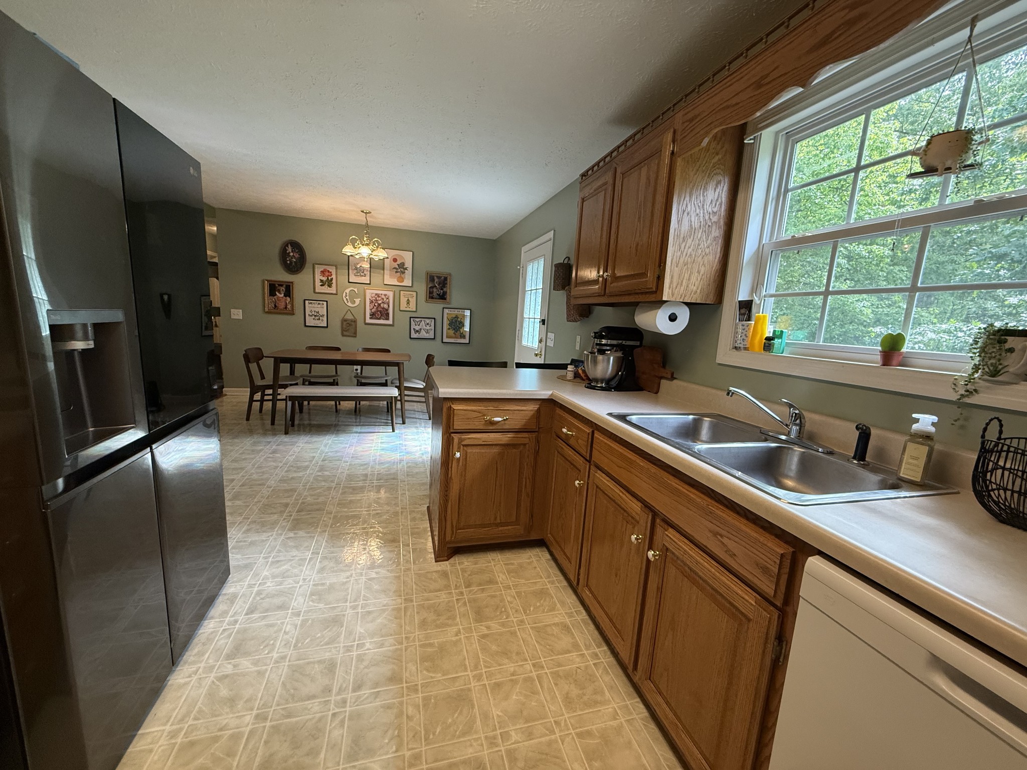 240 Brown Ln