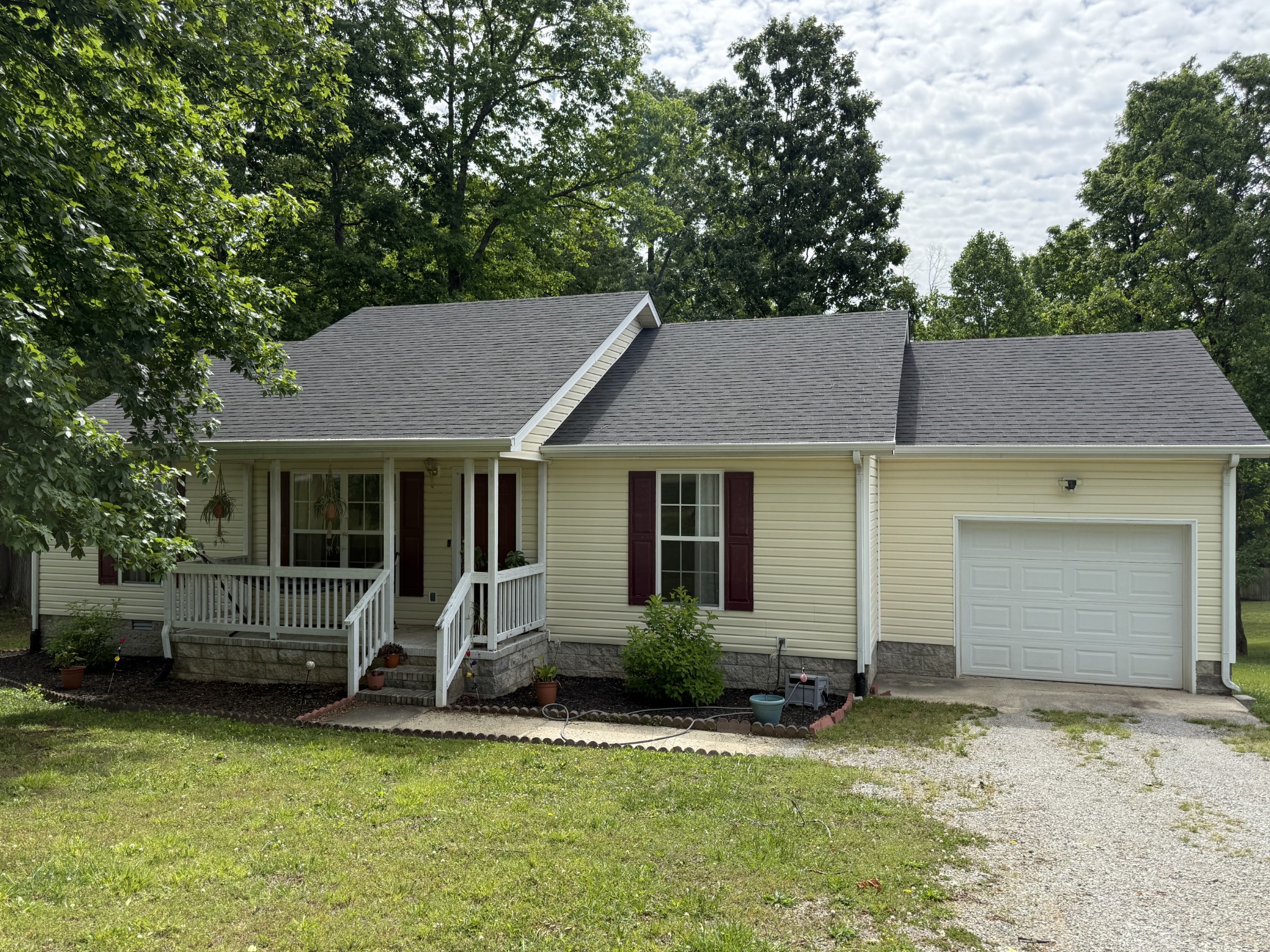 240 Brown Ln