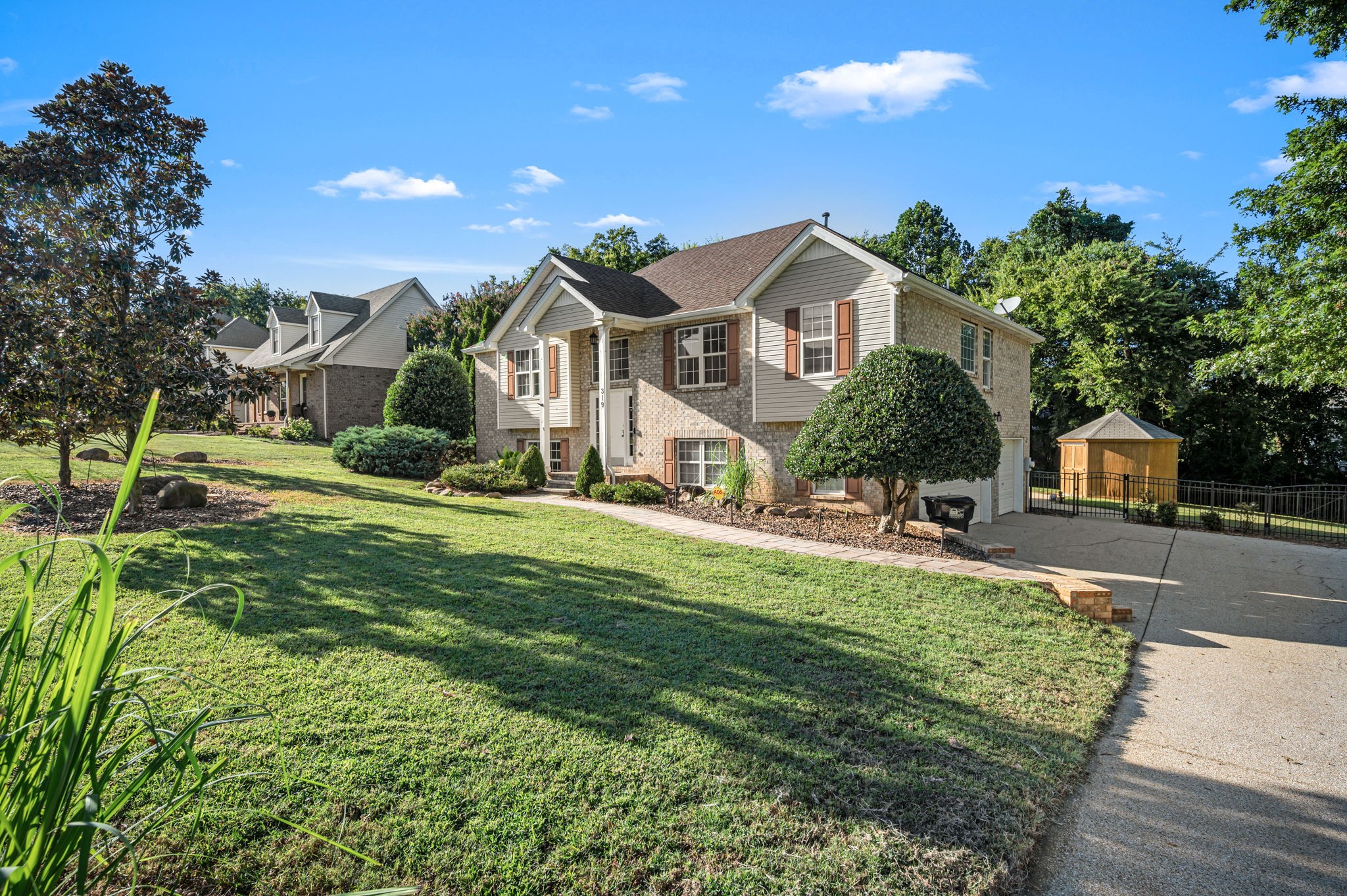 319 Braxton Dr