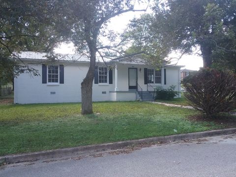 211 Locust St Alexandria TN 37012