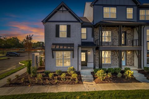 502 Mantes Aly Hendersonville TN 37075