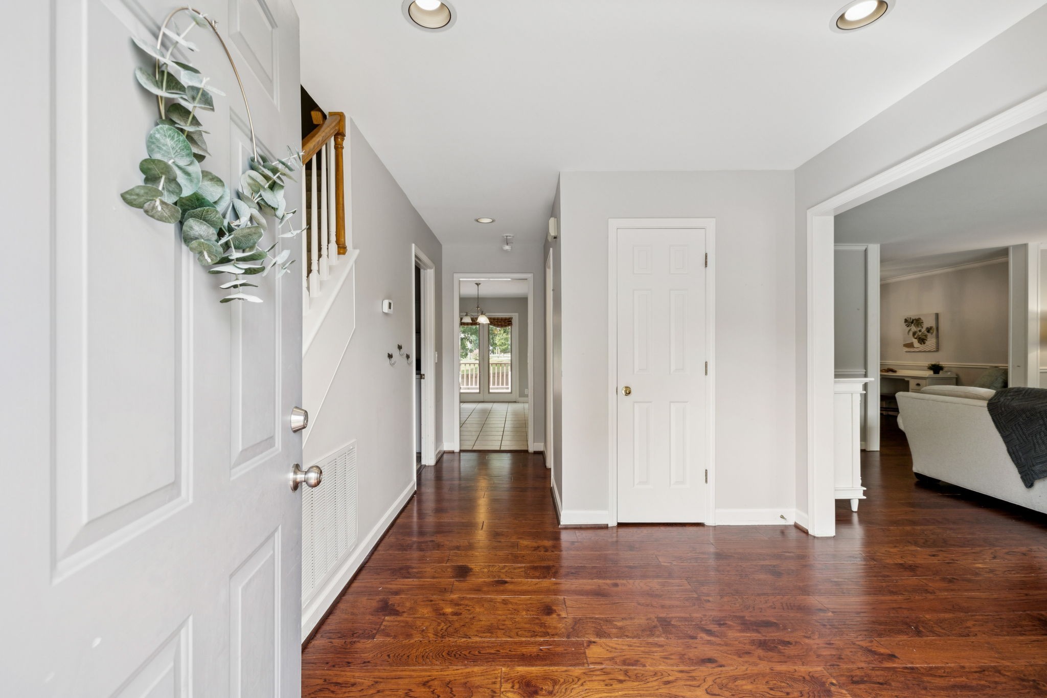 6845 Collinswood Dr
