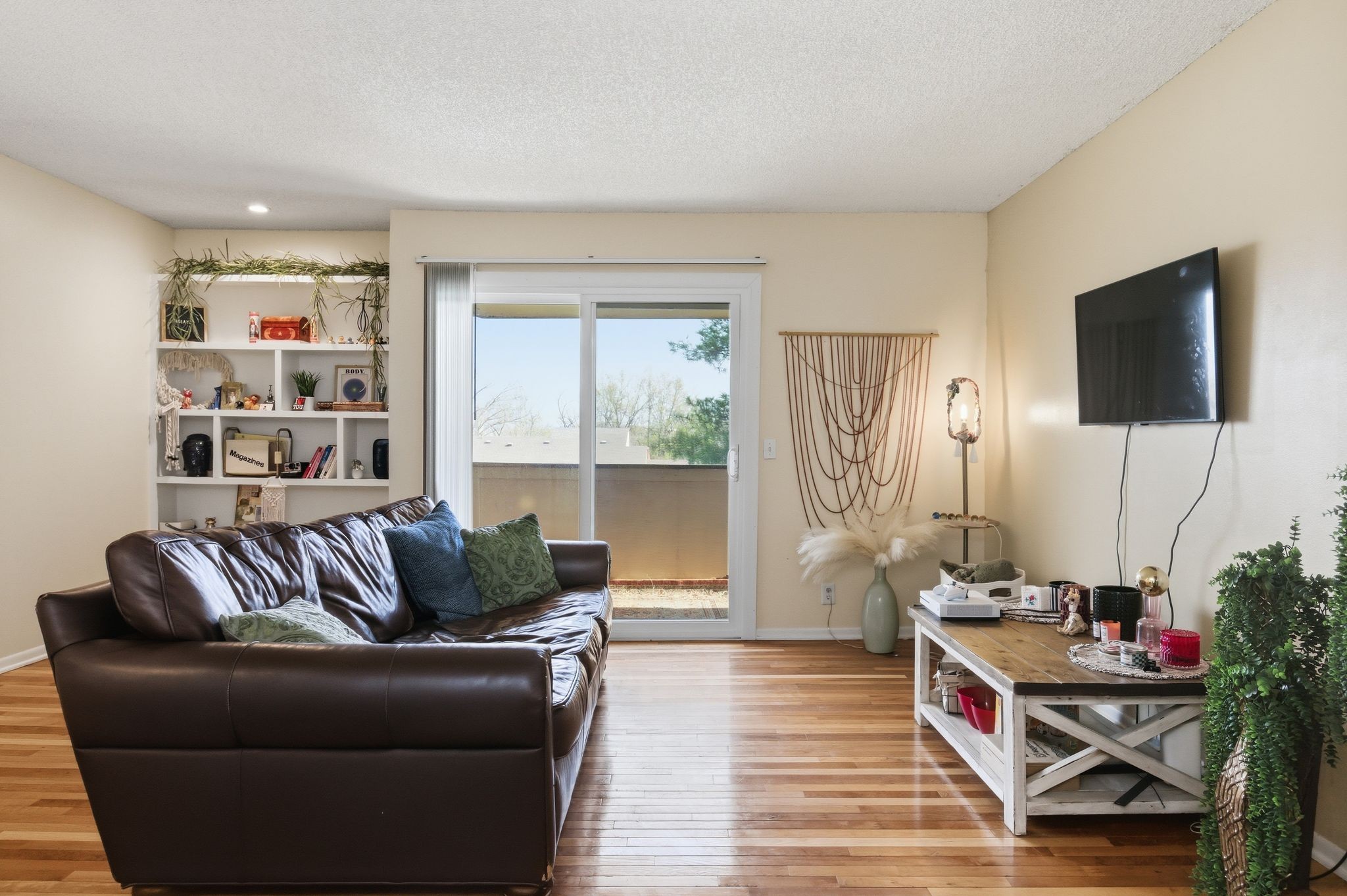 515 Basswood Ave #J94