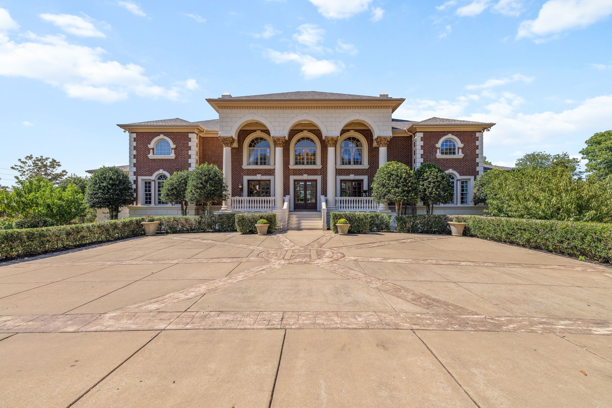 109 Woodward Hills Pl