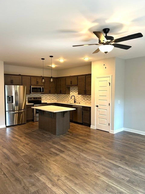 322 Banbury Dr