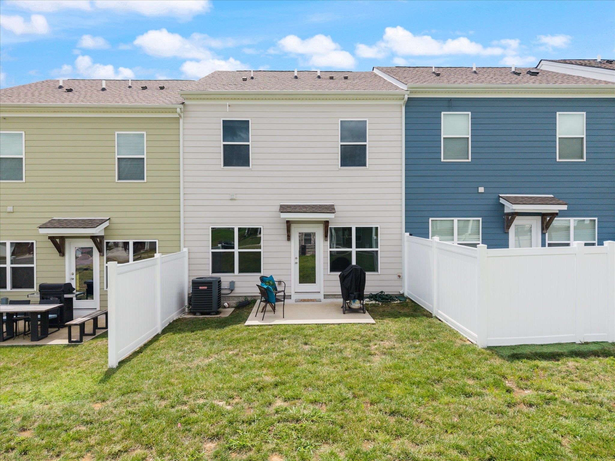 6633 Hanworth Trce