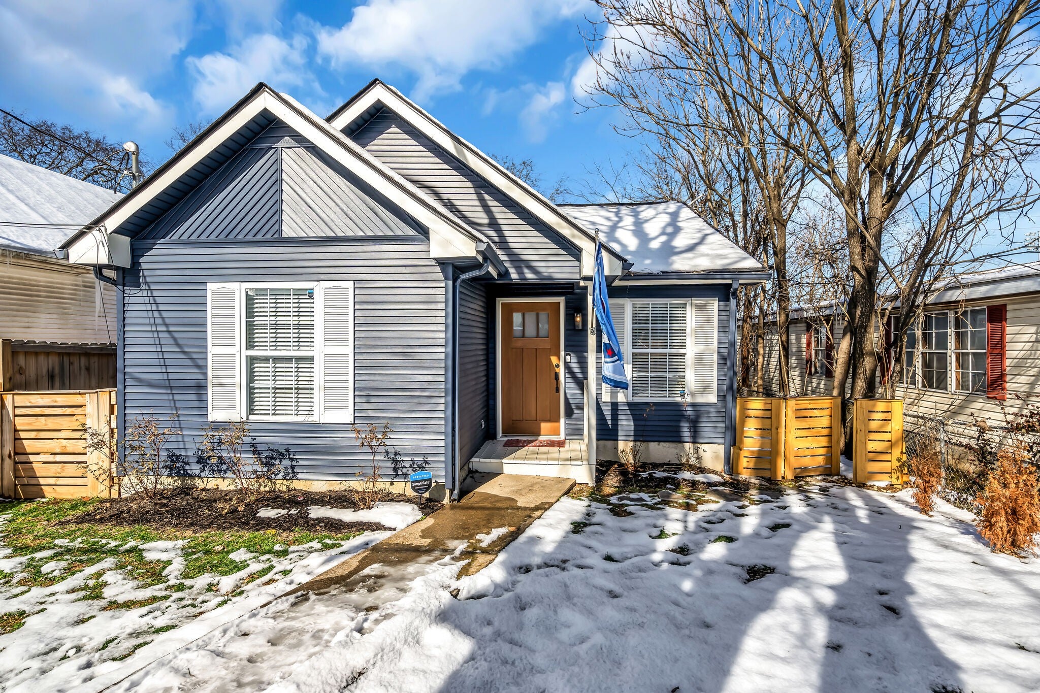 3.0-bed rental at 2702 Batavia St