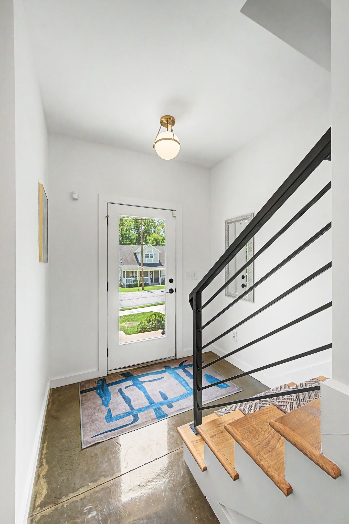 1025 Chester Ave