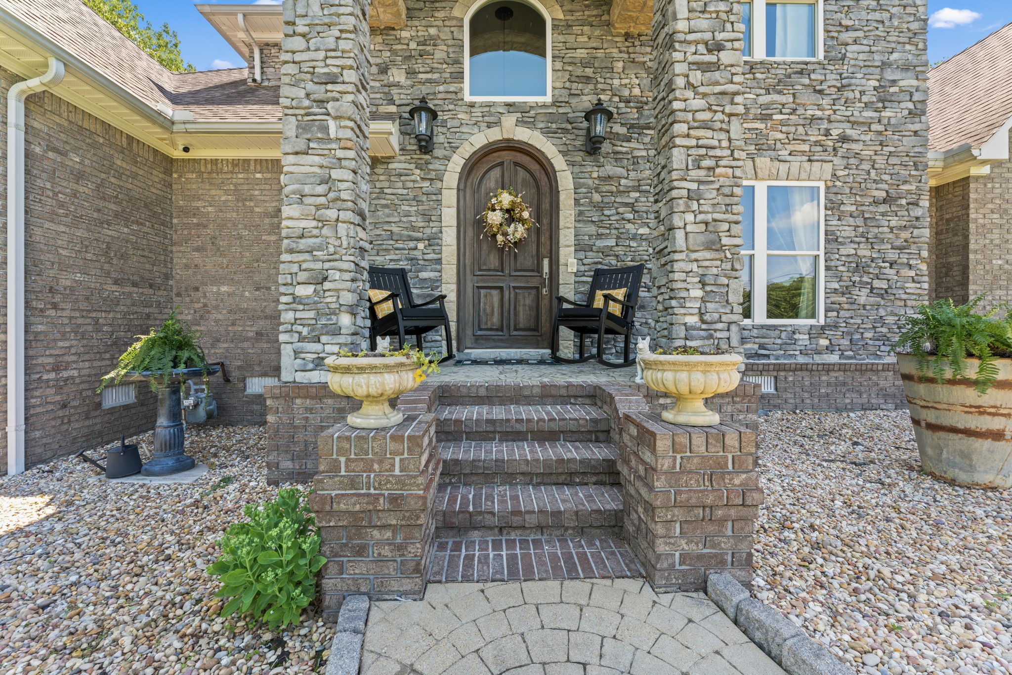 1408 Baker Ln