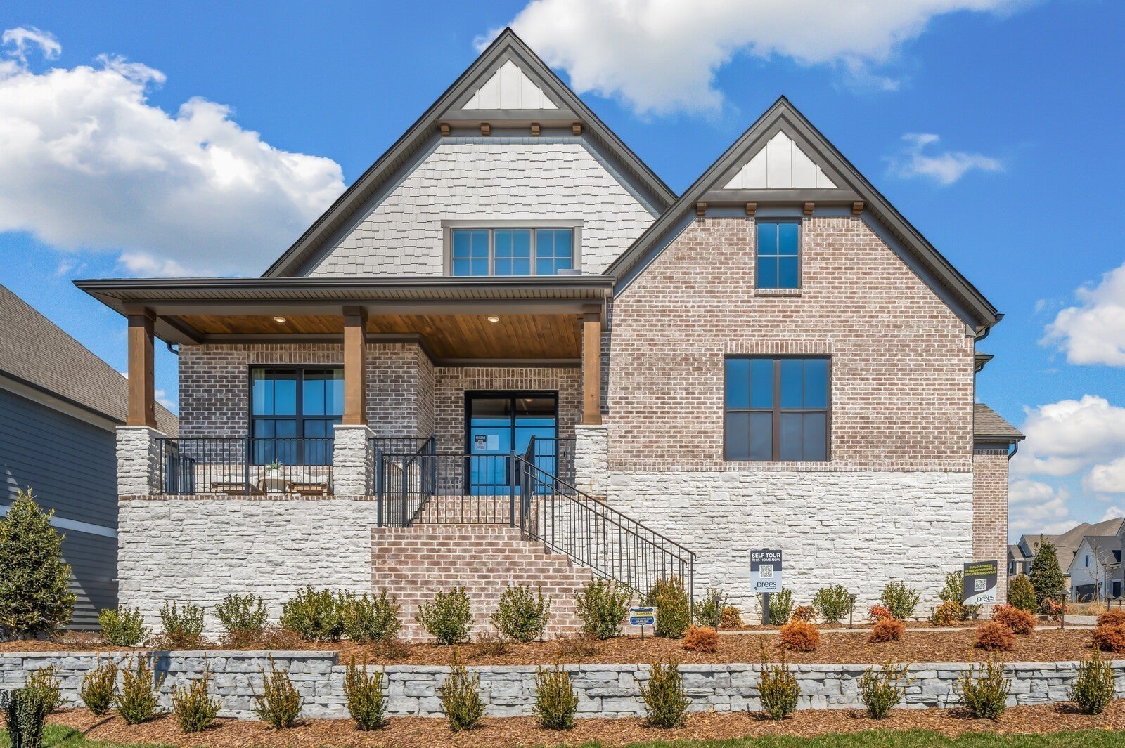 4-bed listing at 7262 Florim Ct, Fairview