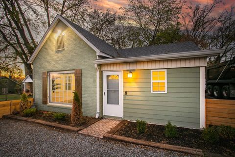 2011 Manchester Ave Nashville TN 37218