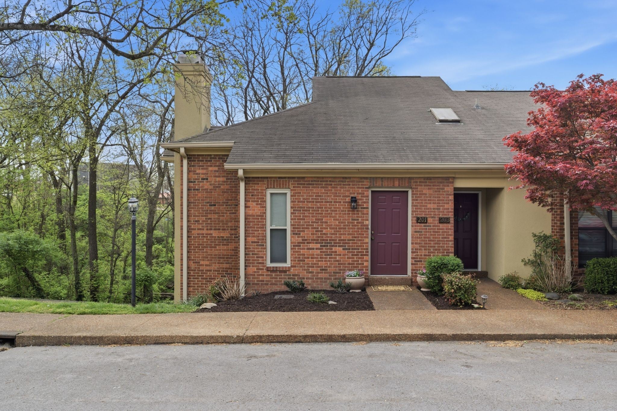 201 Riverstone Ct