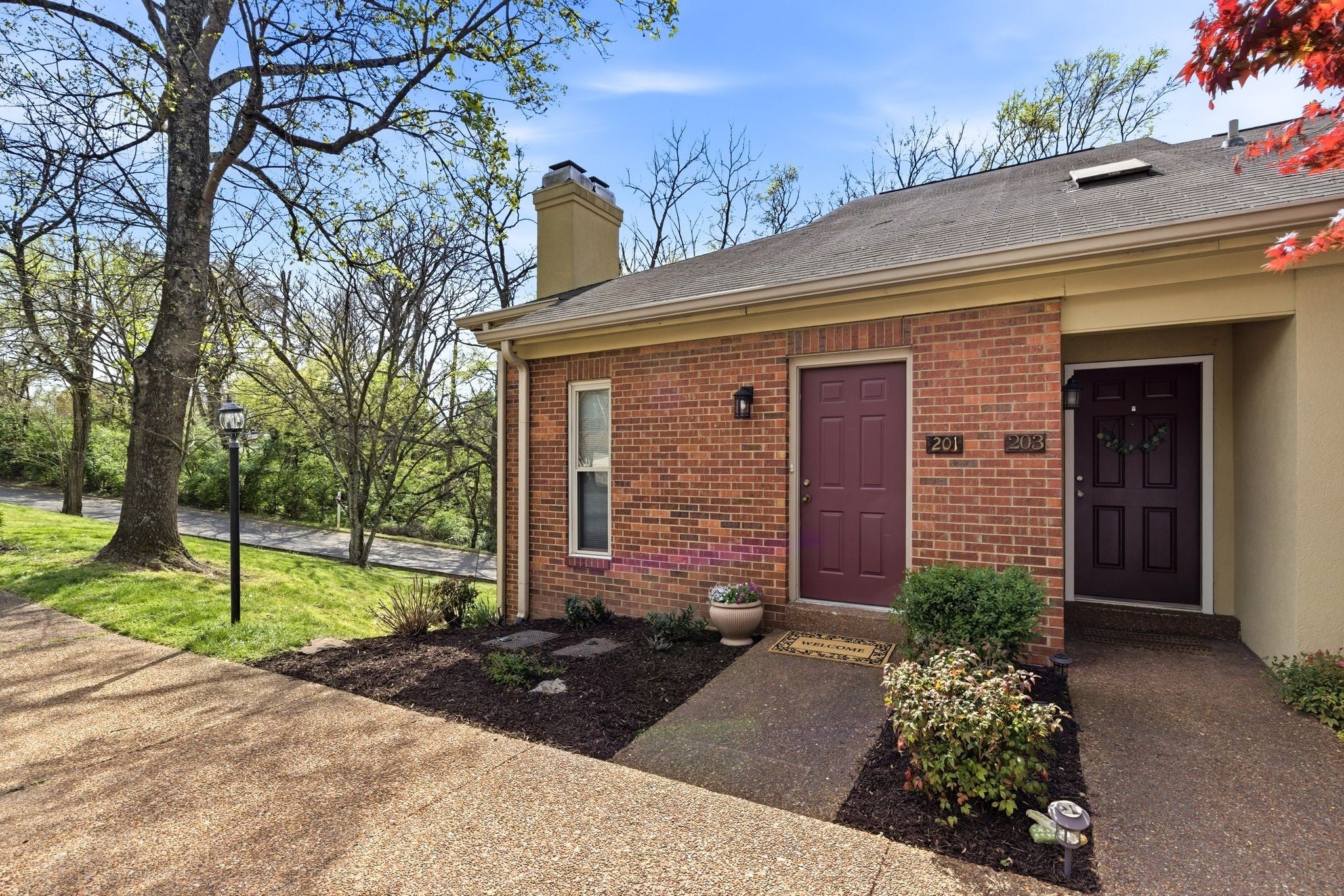 201 Riverstone Ct