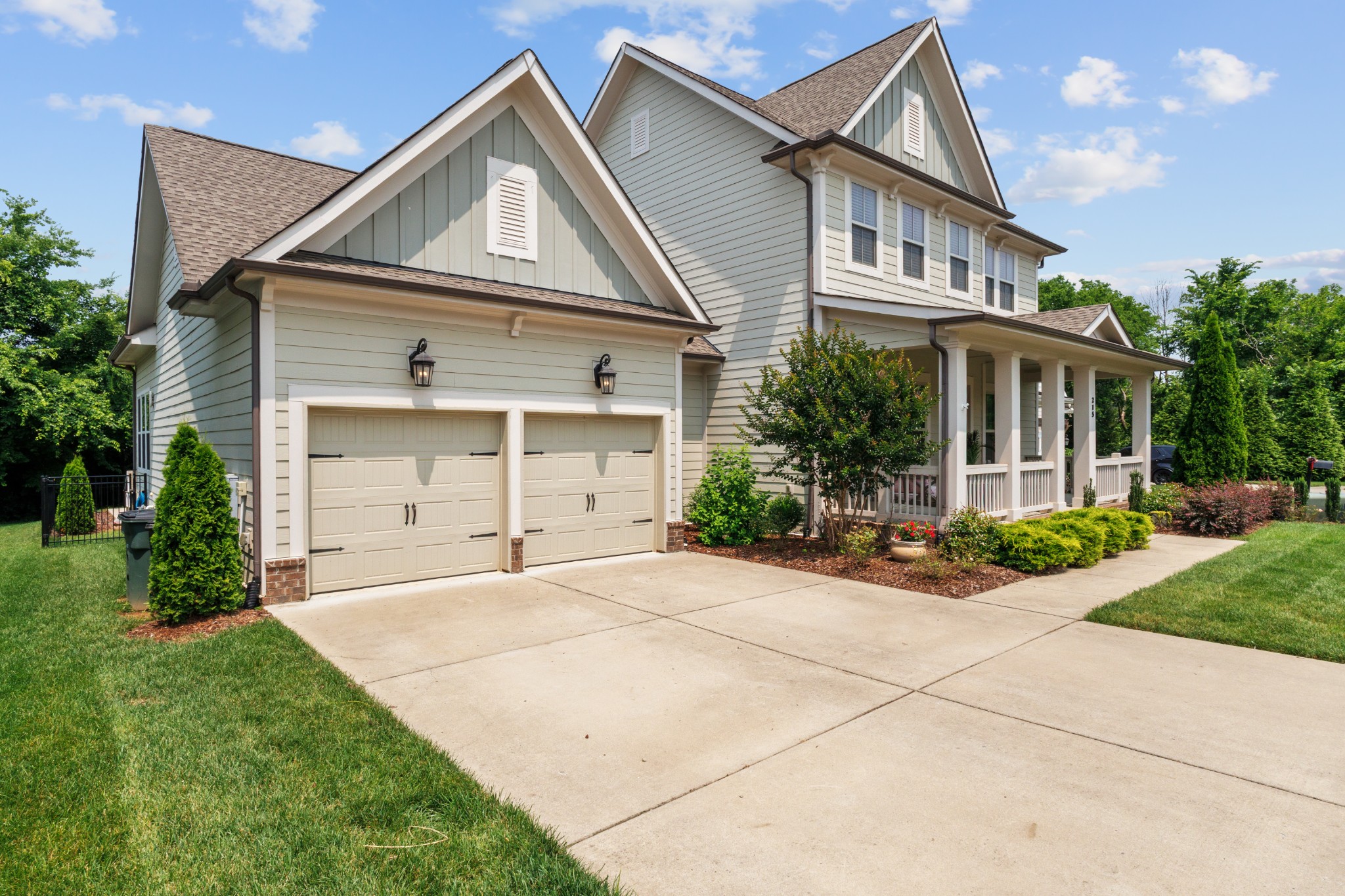 215 Catalina Way