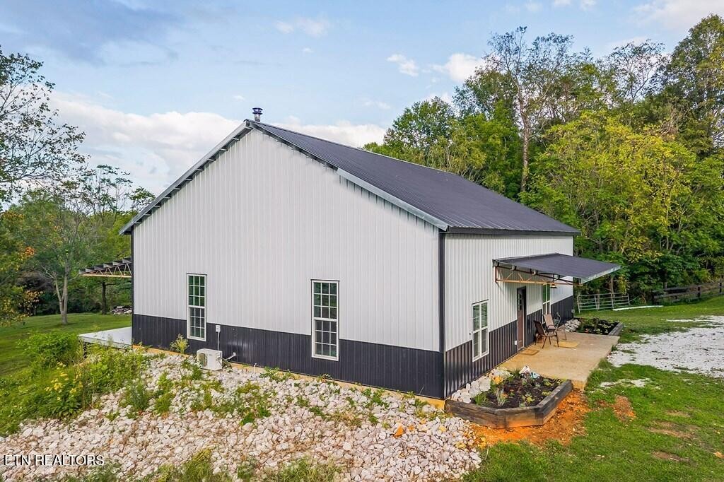 1425 Moodyville Loop