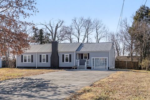 302 Hickory Dr Shelbyville TN 37160